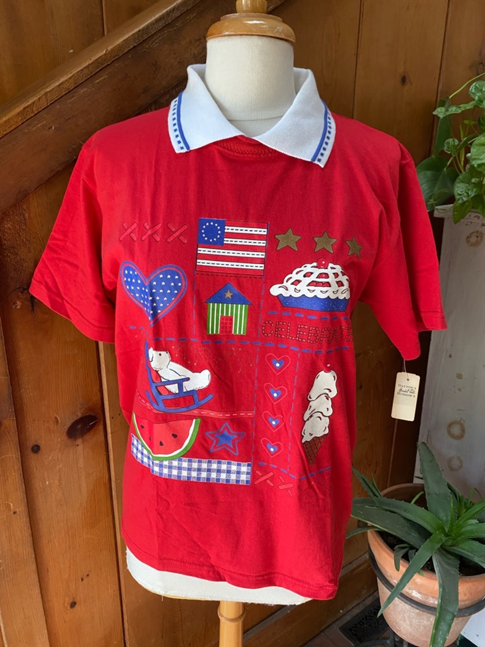 Deadstock Vintage Hudson’s NWT American 4th of July T-shirt with attached Collar